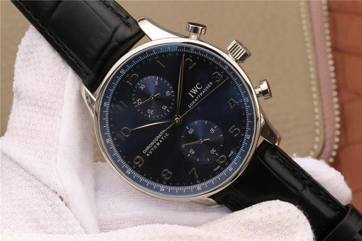 YL万国V7版本蓝面葡计上市，40.9mm。特点:1，时分秒针高度与正品一致，紧贴表盘，只有YLweiyi一家能够做到 商品图2