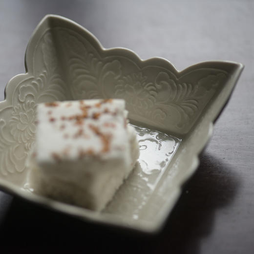 定窑花草纹方盘 商品图1