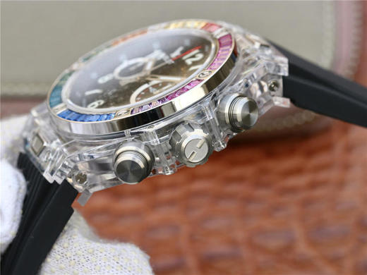 HB宇舶表年度 作品——宇舶BIG BANG系列411.JX.4802.RT“全透腕表”。 商品图6