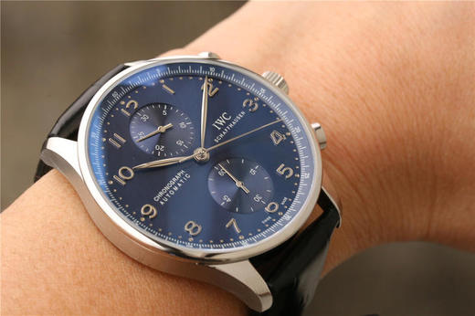 YL万国V7版本蓝面葡计上市，40.9mm。特点:1，时分秒针高度与正品一致，紧贴表盘，只有YLweiyi一家能够做到 商品图12