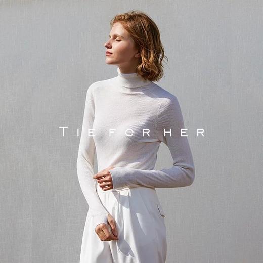 18AWP01 亮白色高领羊毛针织衫 商品图1