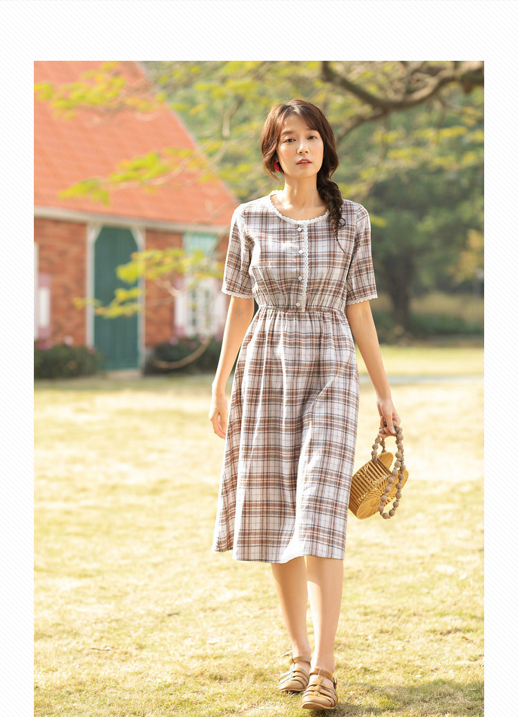 茵曼裙子女2019夏季新款文艺复古田园花边格纹收腰连衣裙女中长款