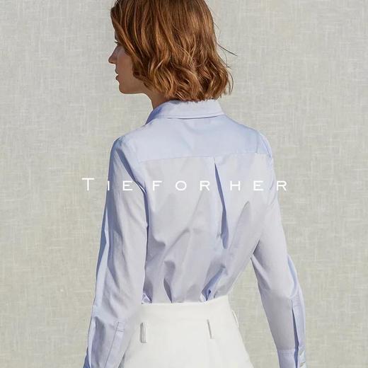 18AWDU19 飘逸蓝风琴褶基础衬衫 商品图1