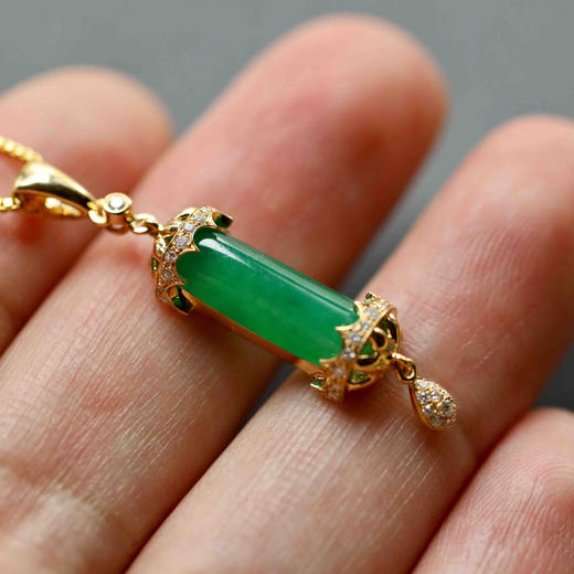 冰种阳绿复古翡翠吊坠18k黄金钻石镶嵌 商品图7