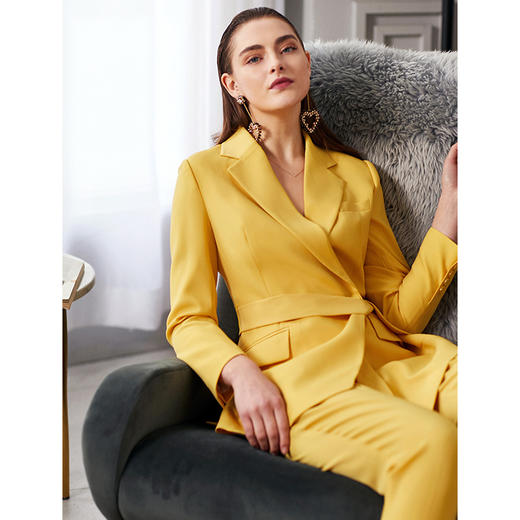 IWY/新品时尚气质黄色西装套装修身显瘦OL职业女士休闲套装两件套CP9112 商品图3