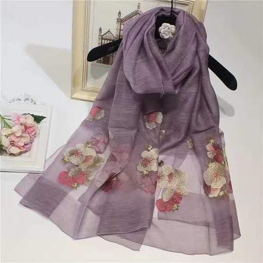 真丝羊毛刺绣围巾  70*200cm  5种颜色可选不含礼盒 商品图2