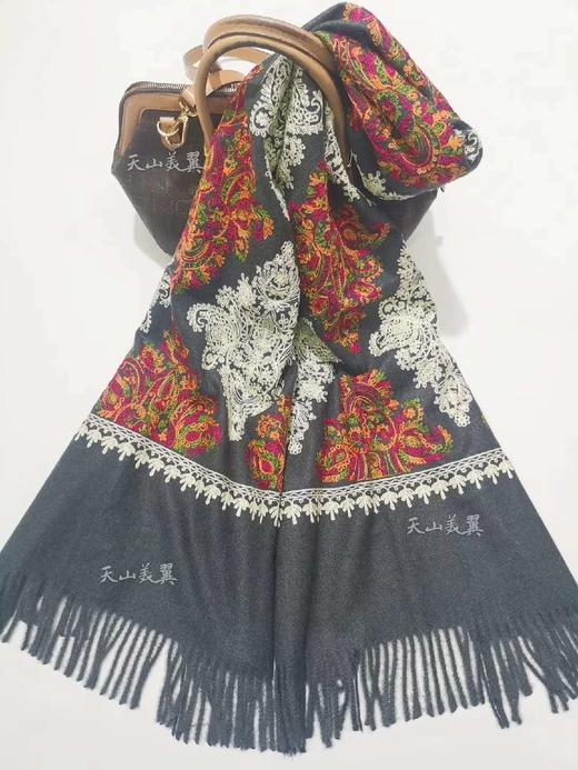 新疆羊绒 新款西域吉祥花刺绣披肩/围巾 70*200cm  12种颜色可选 商品图4