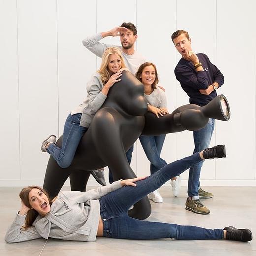 Qeeboo Kong  猩猩装饰灯 可摆动手臂照明灯 商品图3