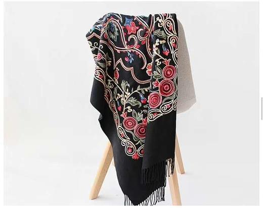 新疆羊绒围巾 石榴花  70*200cm 多种花色可选 商品图3