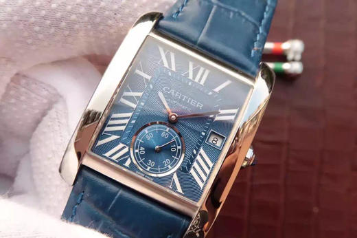 JF卡地亚WSTA0010英式坦克系列 版本，原版1904MC自动机械机芯，表径:34mmX44mm，使用原版烤钢蓝表针，男士手表，皮表带 商品图2