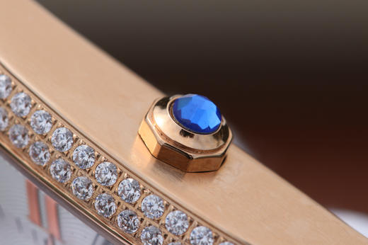 AF卡地亚刘德华同款英式坦克系列zhongji版本，原版1904MC自动机械机芯，表径:34mmX44mm，使用原版烤钢蓝表针 商品图3