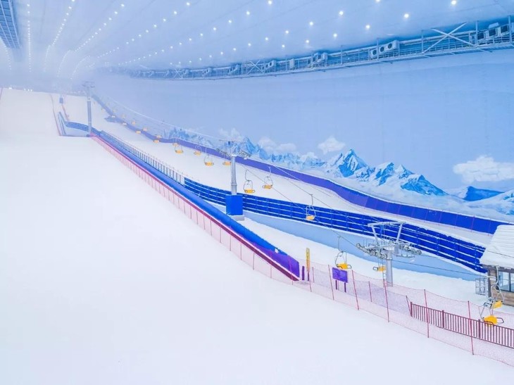 哈尔滨融创茂滑雪场图片
