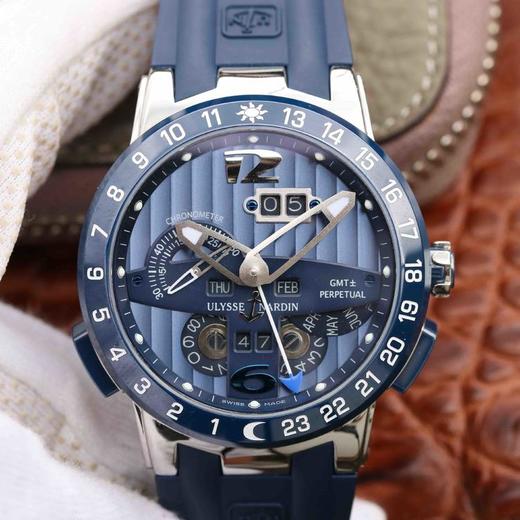 TWA雅典航海世家 El Toro/Black Toro万年历腕表 复刻天文台认证机芯:UN-32自动上链机芯，专利双窗口大日历，表壳材质:316L钢/陶瓷圈口/陶瓷按钮/陶瓷表冠，防眩抗磨损蓝宝石 商品图0