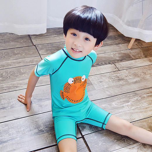 【航海用品】连体男童短袖泳衣卡通小鱼印花防晒沙滩冲浪潜水泳装 商品图4