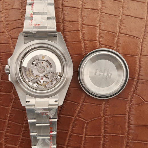 N劳力士v9版海使型126600（单红新小鬼王），原版3235机械自动机芯，904L精钢，直径43mm，振频：28,800每小时振荡次数 商品图7