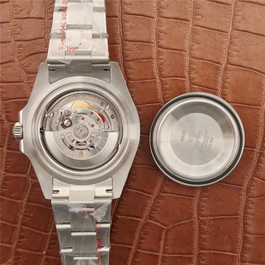 N劳力士v9版海使型126600（单红新小鬼王），原版3235机械自动机芯，904L精钢，直径43mm，振频：28,800每小时振荡次数 商品图6