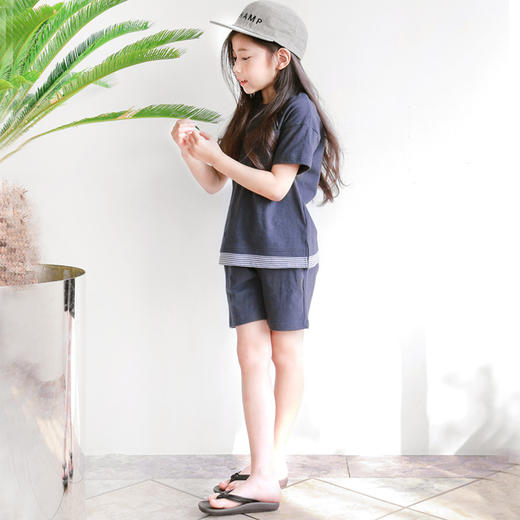 【女童】。夏季棉质百搭女童套装 T恤短裤套装 2色可选爆款儿童装 商品图2