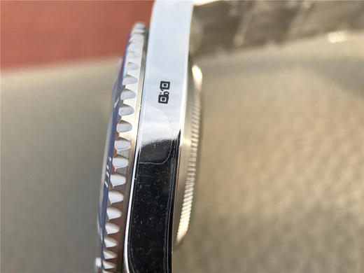 N劳力士SUB潜航者系列116619LB蓝水鬼蓝鬼v11版，表壳表带镀750铂金，表壳背面四个角钢印和正品一模一样（贵金属750标、瑞士750纯度标、日内瓦狗头标、劳力士LOGO标） 商品图8