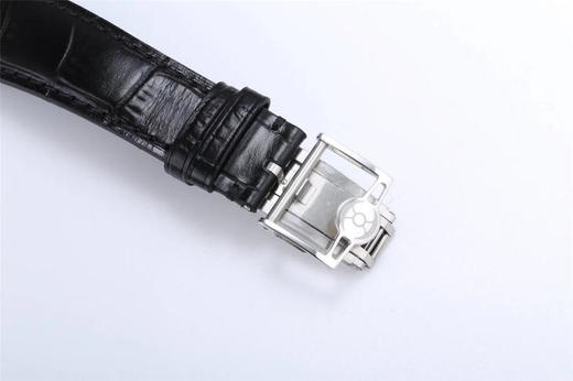 MB&F悬浮摆轮中央飞轮全自动上链机芯，摆频18000vph。 商品图8