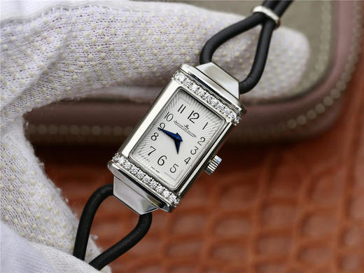 MG积家翻转系列3264520女表 【机芯】瑞士石英 【尺寸】33.8mmx16.3mm 【表带】真皮绳 【特色】翻转是一个非常有意思系列 品牌辨识度高 商品图2