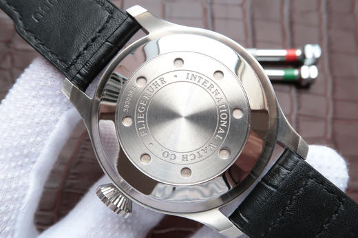 ZF万国IW500901新款大飞，3点钟位置真动能显示器，一比一原装51111自动机械机芯，表径46毫米，表壳厚度16毫米，男士，不透底，小牛皮 商品图9