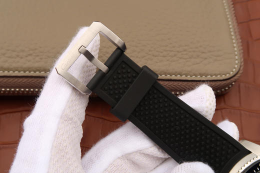 JJ卡地亚CALIBRE DE CARTIER卡历博系列W7100056潜水腕表，42mm直径，男士手表，自动机芯，密底，硅胶表带。 商品图5