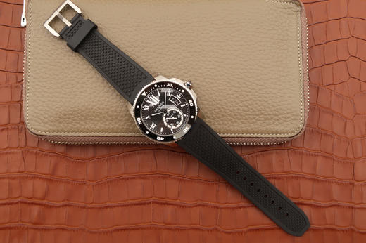 JJ卡地亚CALIBRE DE CARTIER卡历博系列W7100056潜水腕表，42mm直径，男士手表，自动机芯，密底，硅胶表带。 商品图6