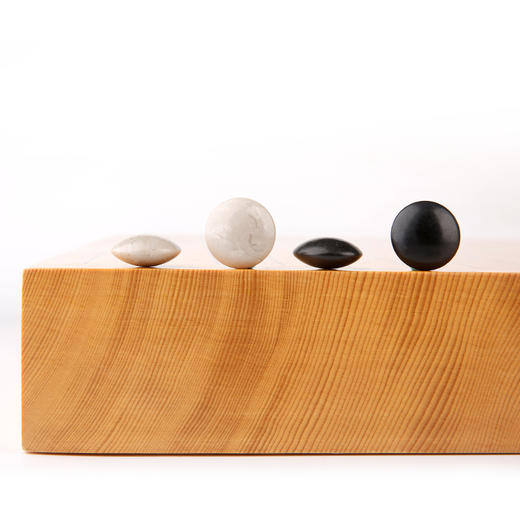 云南天然高山石头双面凸棋子 商品图1