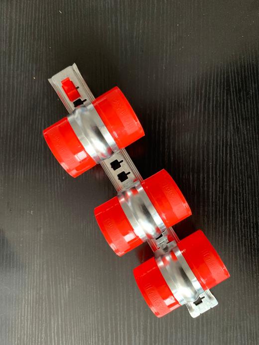 百兆超强镀锌吊码L-300 含Φ50Φ50Φ63红色护套 100套/件 商品代码93072 商品图0