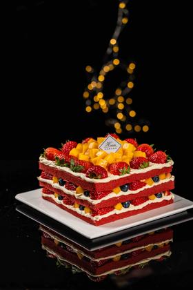 嗨森蛋糕一红丝绒正方形裸