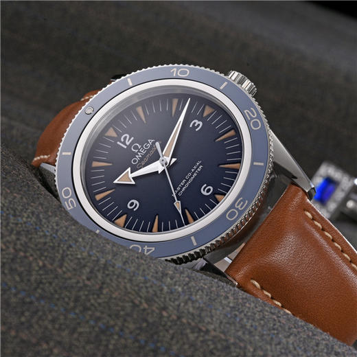 欧米茄 OMEGA 海马系列男士自动机械腕表 233.92.41.21.03.001 商品图2