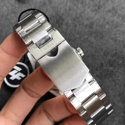 ZF红蓝经典 复古型格 帝 舵碧湾系列之格林尼治型腕表 商品图5