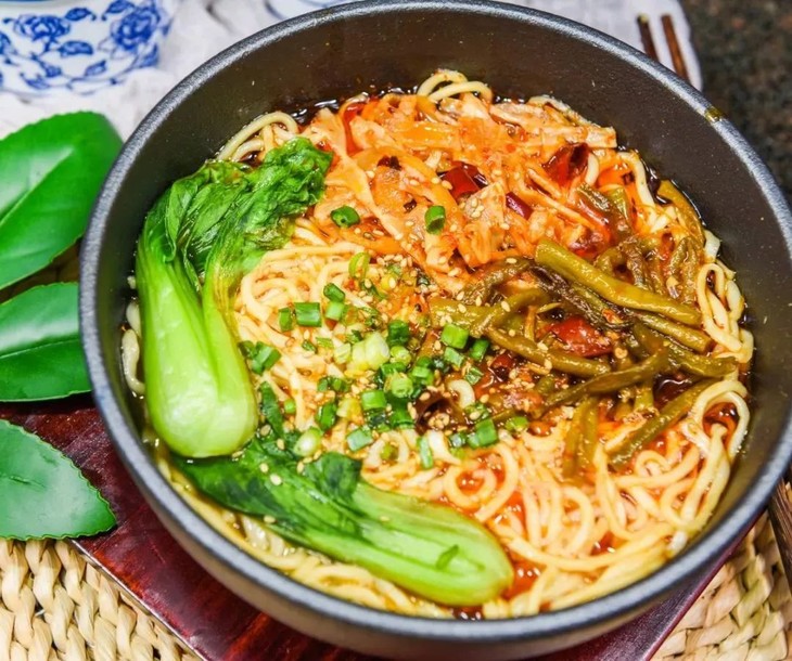 299元抢牛杂面双人套餐这家网红面碗比脸还要大让你吃到撑