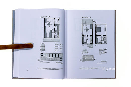 Dwelling: Five Years' Work on the Problem of the Habitation/住宅：关于居住问题的五年研究 商品图3