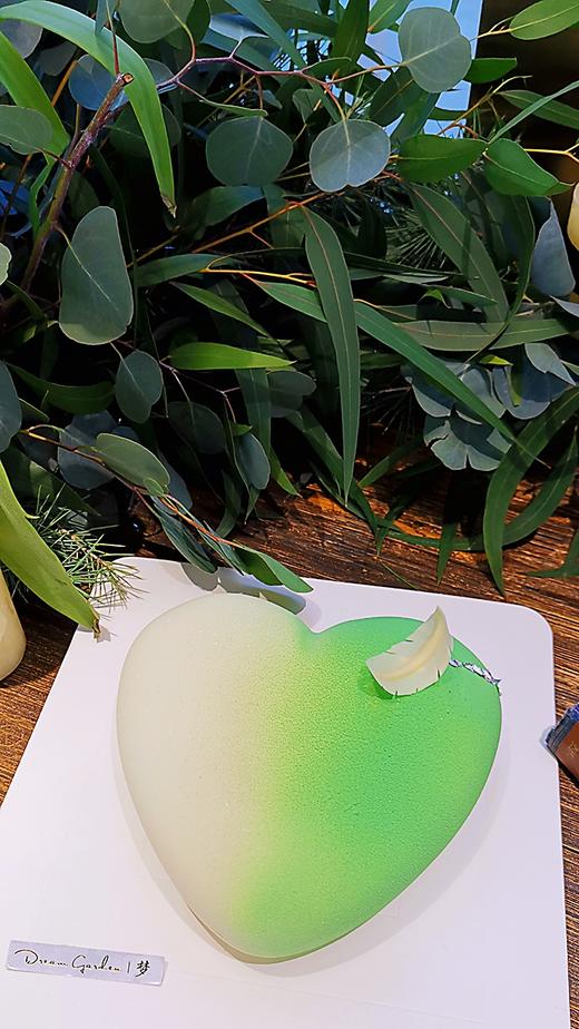 蜜桃心慕斯蛋糕 商品图1