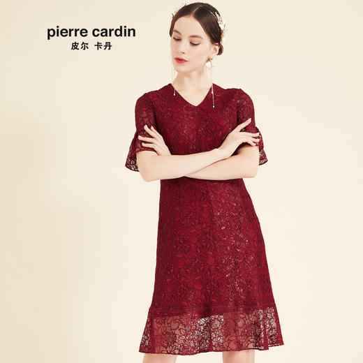 皮尔卡丹女装酒红色蕾丝喇叭袖V领连衣裙显瘦气质短袖A字裙减龄装
 商品图1