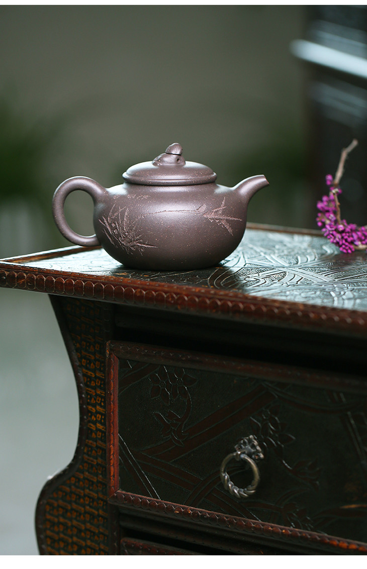 瑞韵壶4号井底槽青为胚狮球为钮中国陶艺大师徐安碧刻绘