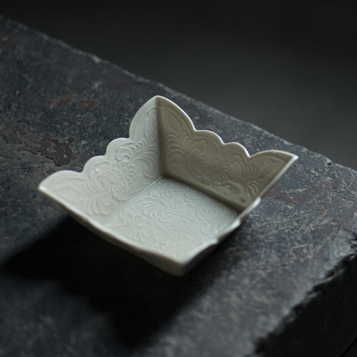 定窑花草纹方盘 商品图0