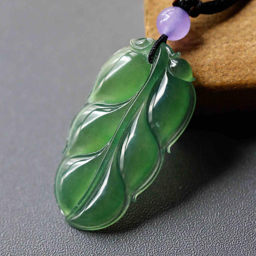 冰种湖水绿翡翠叶子 商品图2