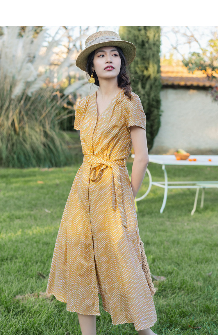茵曼裙子女2019夏季文艺清新v领收腰系带复古波点连衣裙衬衫裙a字