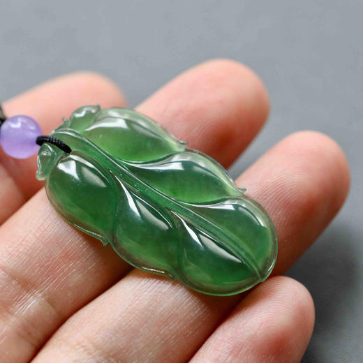 冰种湖水绿翡翠叶子 商品图6