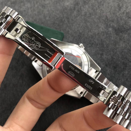 劳力士EW日志型41系列 男士腕表
机芯：搭载改Cal.3235全自动机械机芯 商品图6