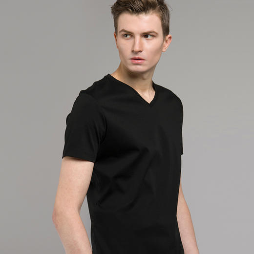 【特价清仓】男士新疆长绒棉80支黑白V领T恤 商品图2