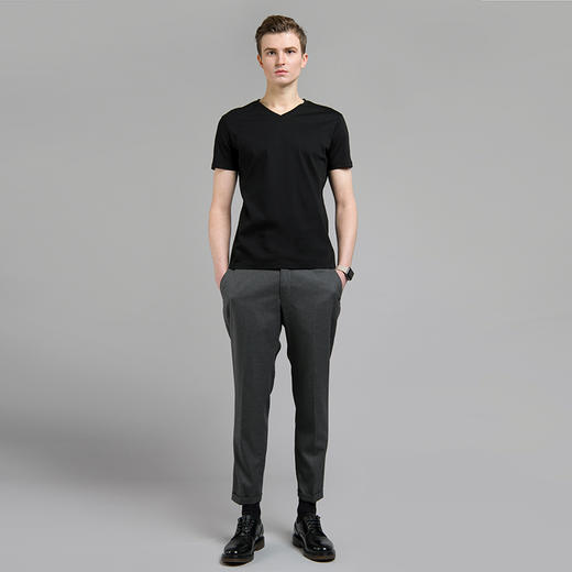 【特价清仓】男士新疆长绒棉80支黑白V领T恤 商品图1