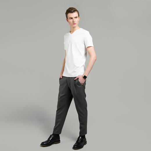 【特价清仓】男士新疆长绒棉80支黑白V领T恤 商品图4