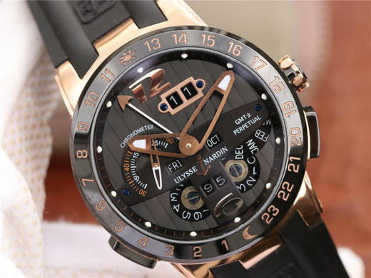 TWA雅典航海世家 El Toro/Black Toro万年历腕表 复刻天文台认证机芯:UN-32自动上链机芯，专利双窗口大日历，表壳材质:316L钢/陶瓷圈口/陶瓷按钮/陶瓷表冠 商品图3