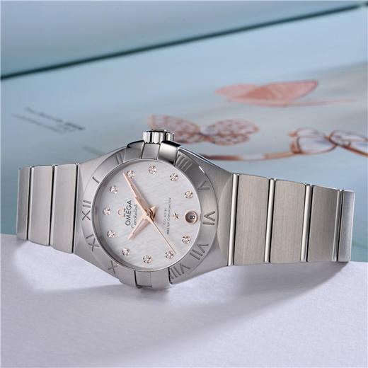 欧米茄 OMEGA 星座系列女士自动机械腕表 127.10.27.20.52.001 商品图1