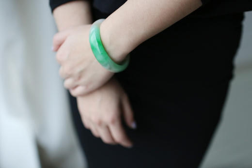 半圈辣色贵妃镯 商品图2