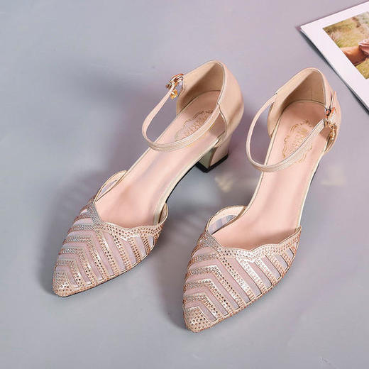 qw3911夏季新款性感网纱尖头粗跟凉鞋女欧美包头一字扣带高跟凉鞋