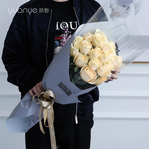 （4款可选）19朵玫瑰韩式花束 商品图1
